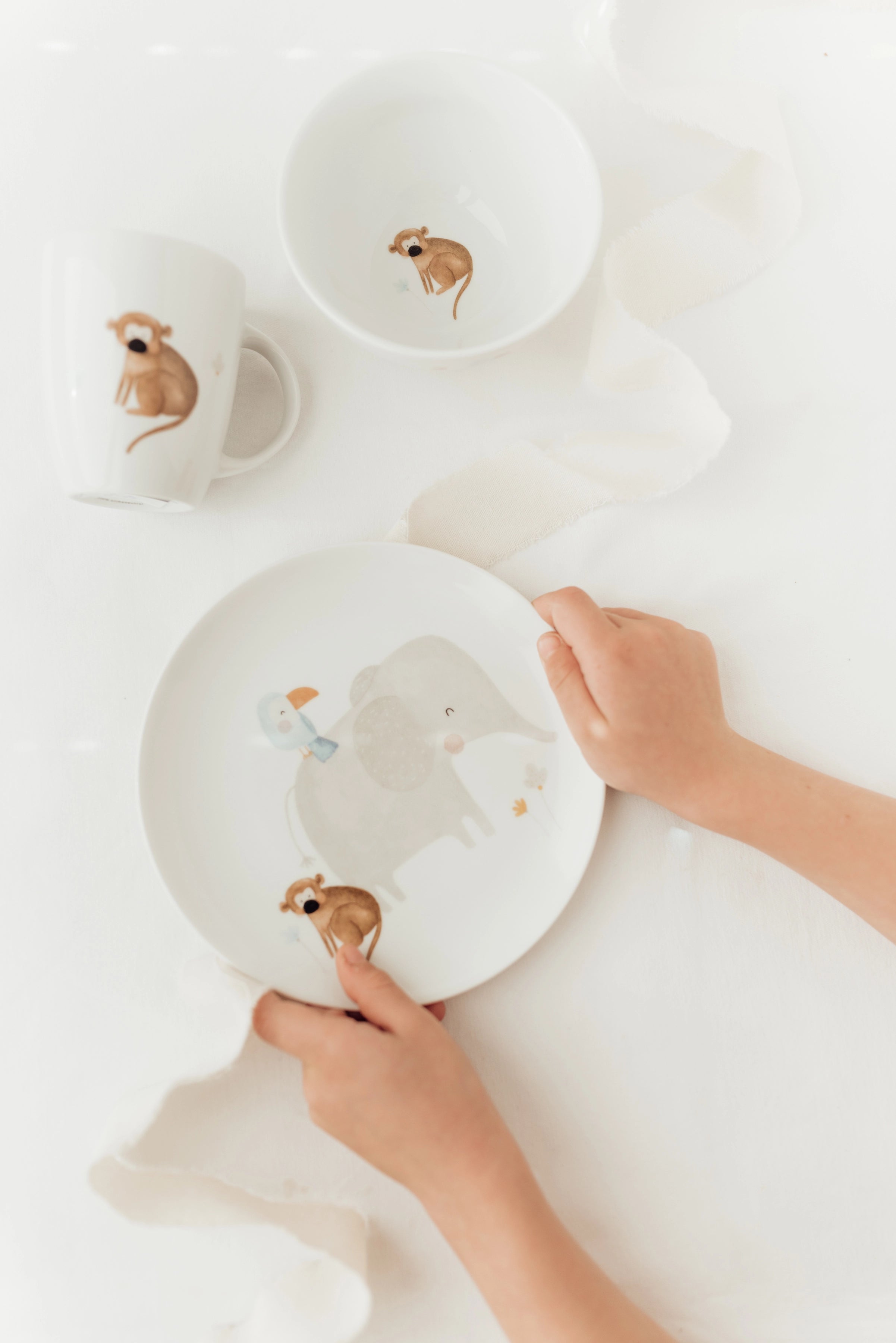 Dschungel Kindergeschirr Set mit Tasse, Schüssel und Teller - Mahlwerck