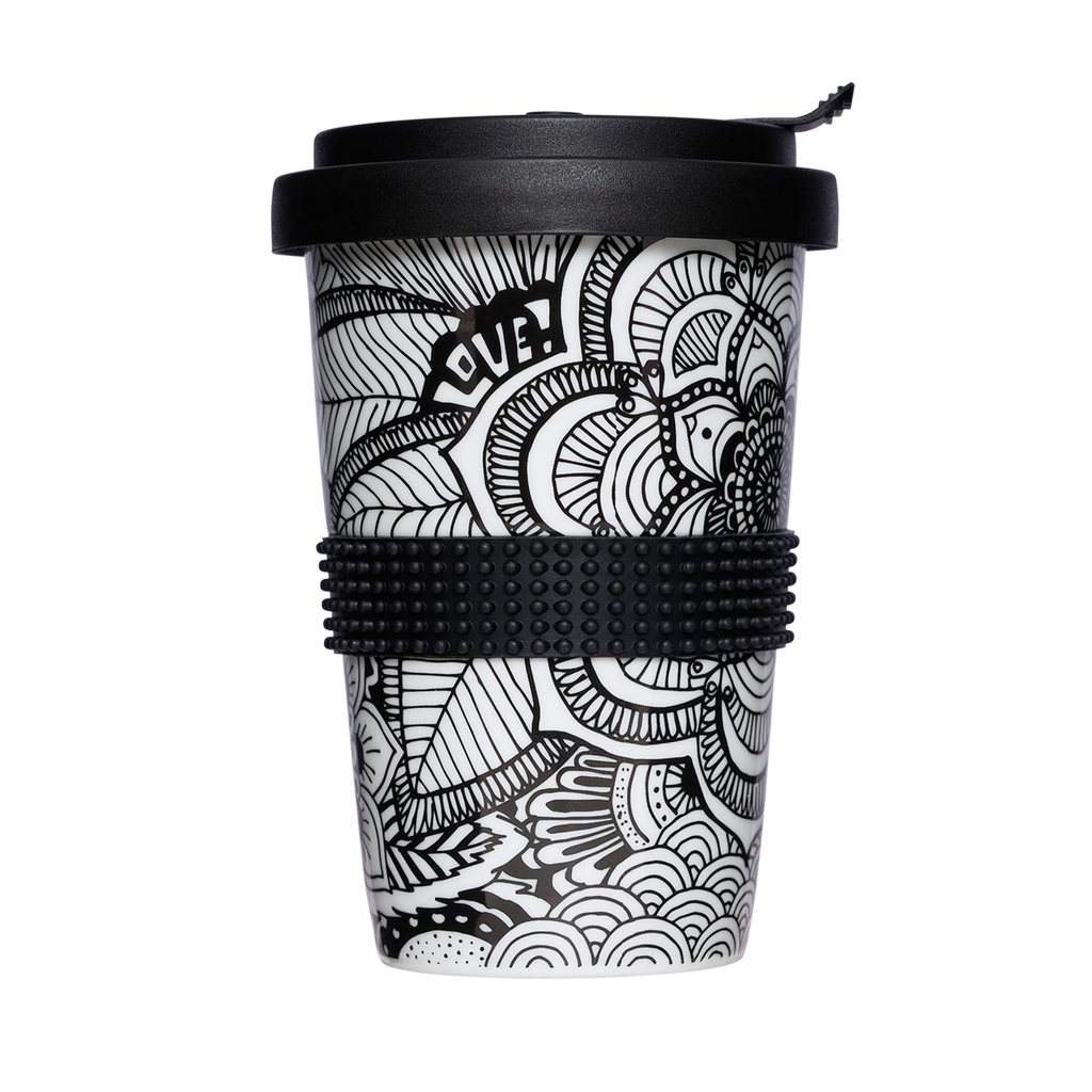 nachhaltige kaffee-tasse mit boho-motiv in schwarz-weiss 400ml